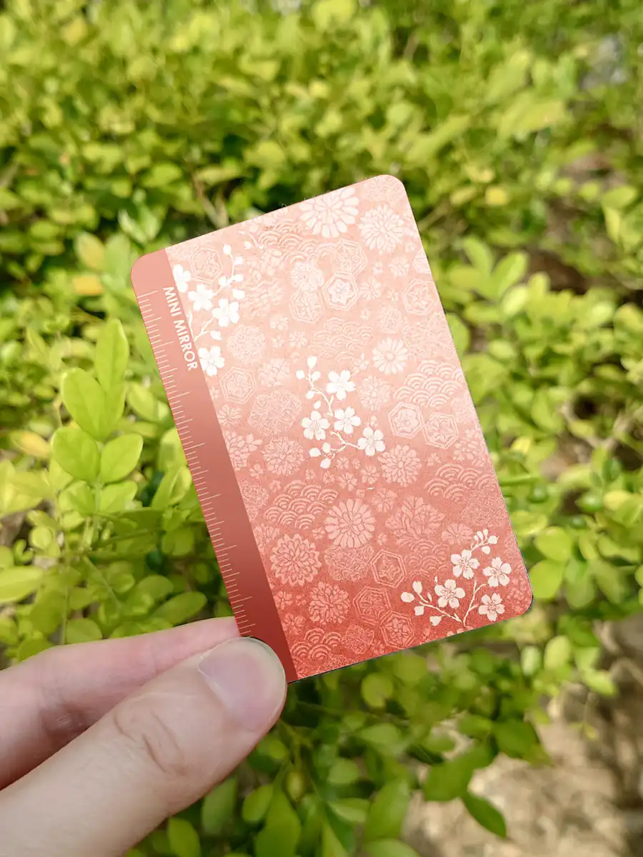 紅色圖案隨身鏡卡